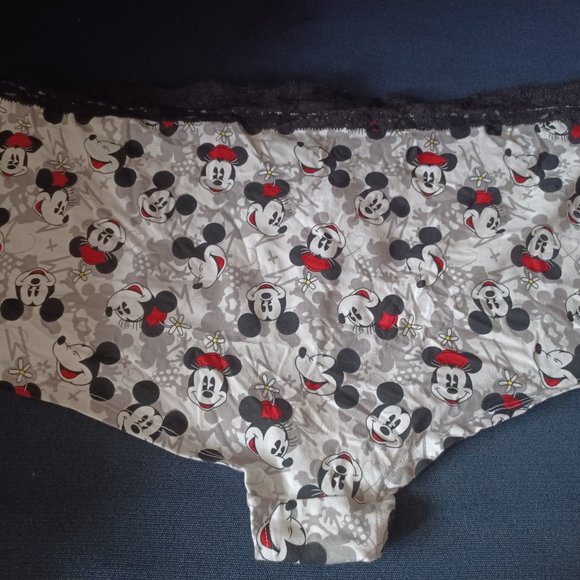 NEW Minnie Mouse Boyshort with lace - Torrid size 4 - Picture 3 of 4